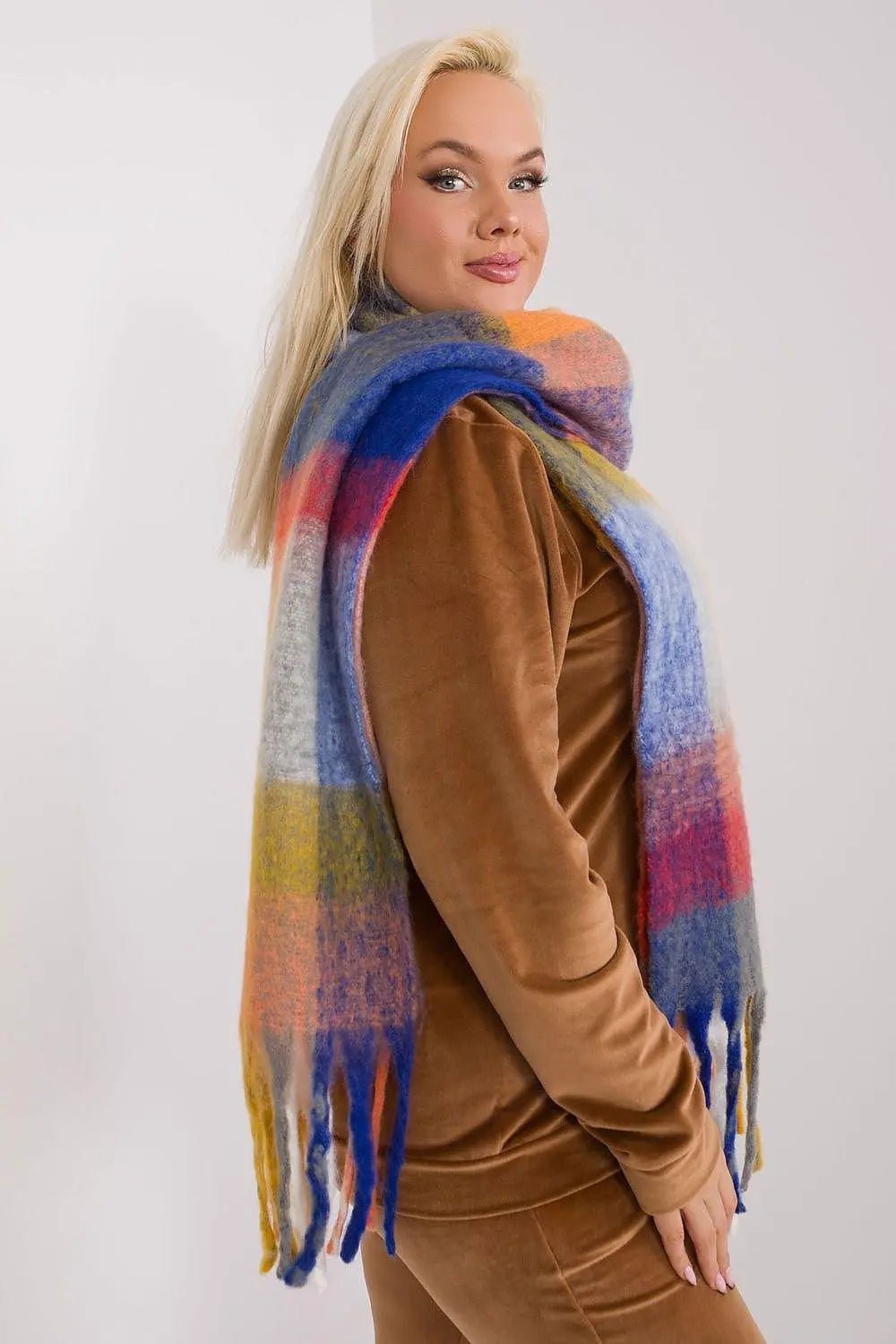 AT Shawl model 190542