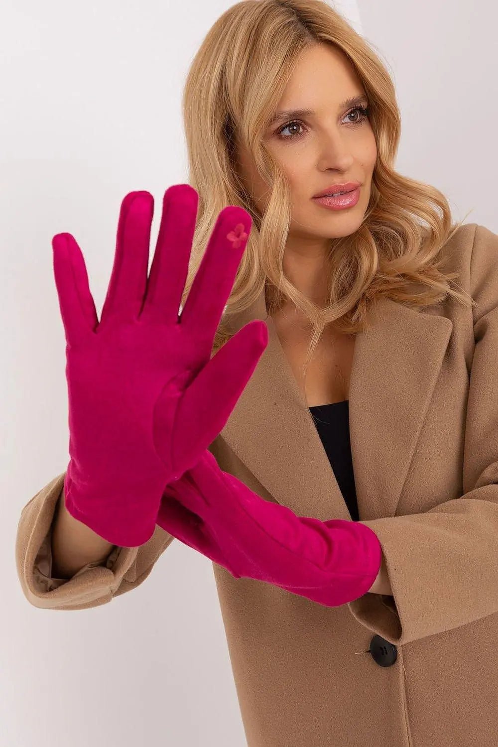 AT Sleek Insulated Gloves with Embroidered Touchscreen Access