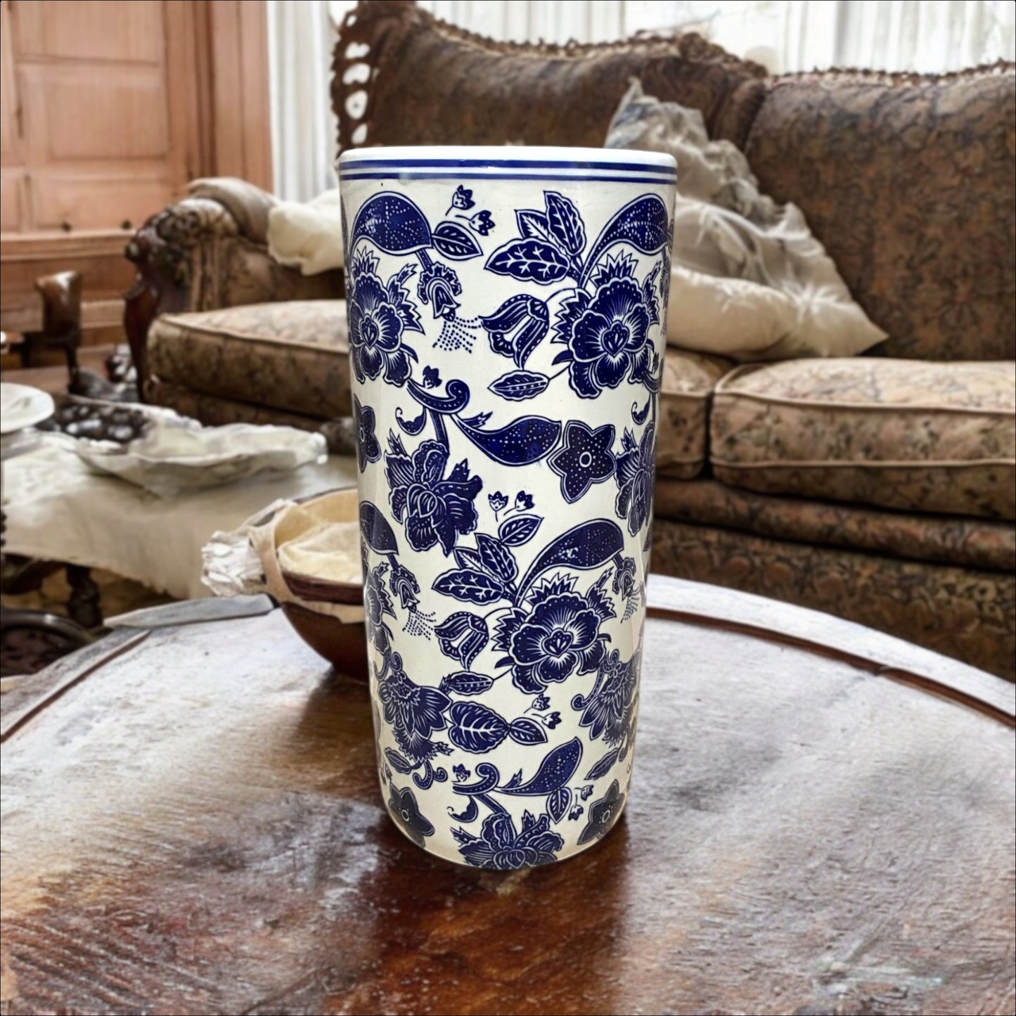 18" ROUND BLUE & WHITE UMBRELLA STAND