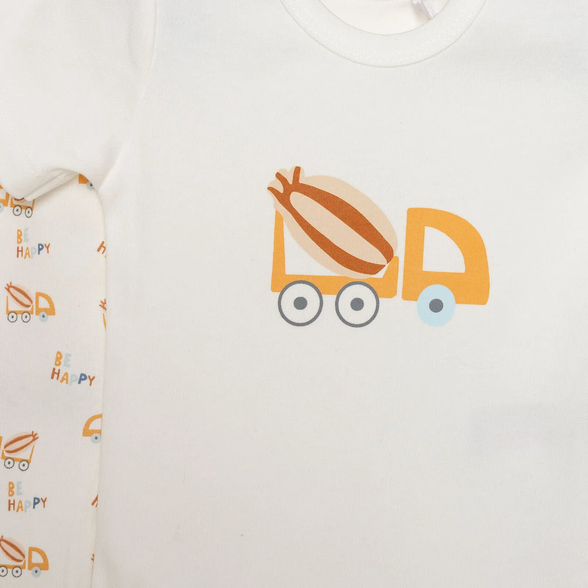 HelloBaby Truck Print 4 Piece Baby Hospital Bag Set (Newborn to 9 Months)