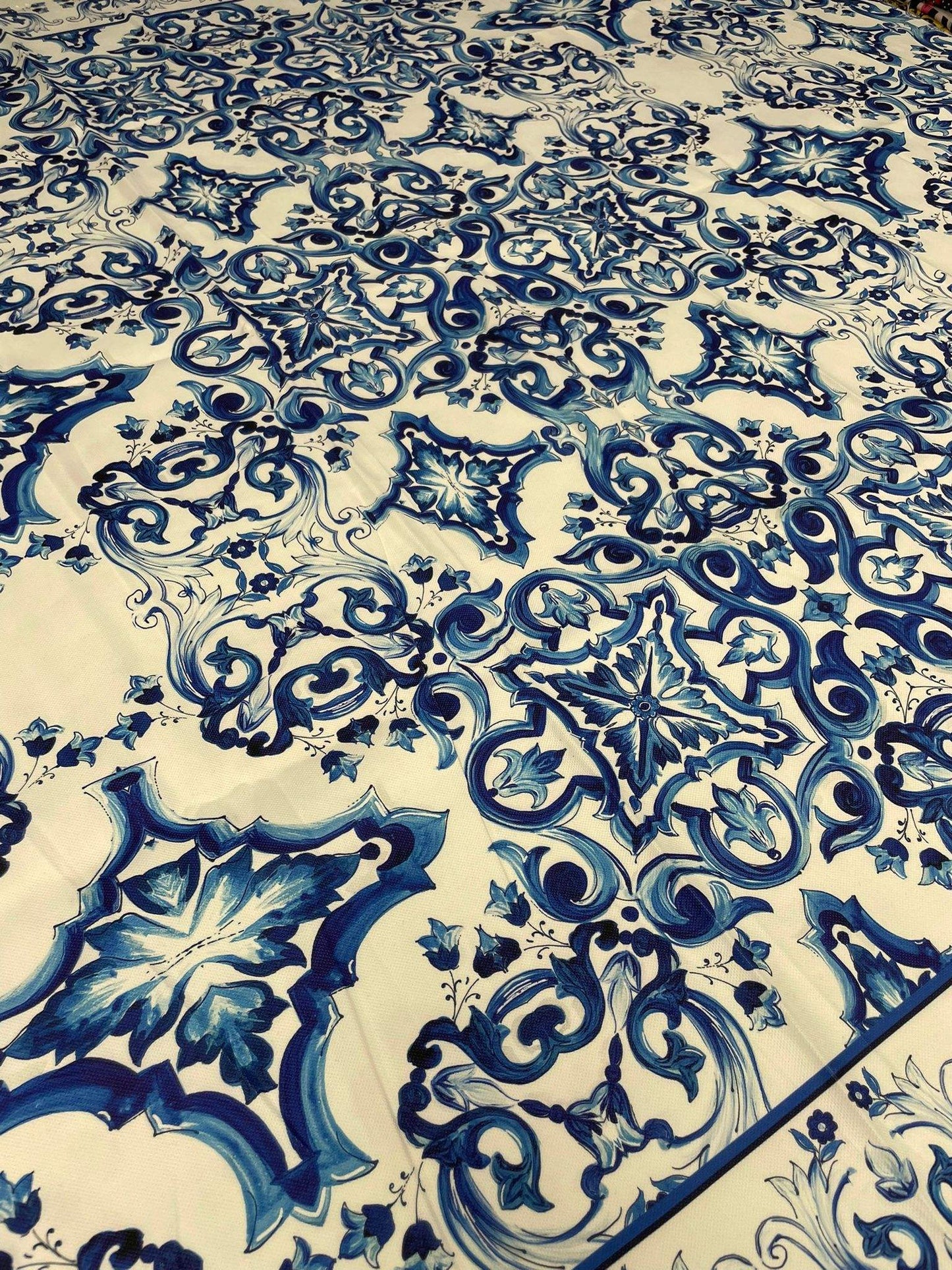 Baroque Design Upholstery Fabric for Elegant Home Décor