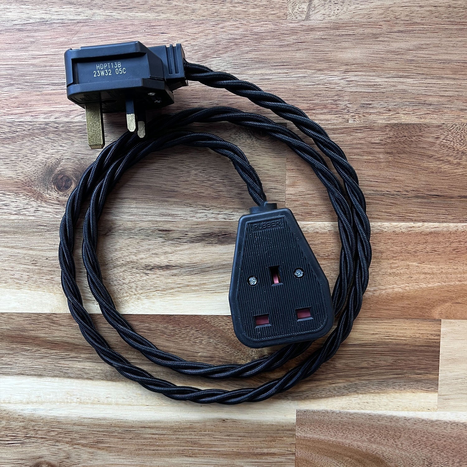 Black / Grey / White Braided Fabric Decorative Extension Lead - Black 1 Gang Trailing Socket