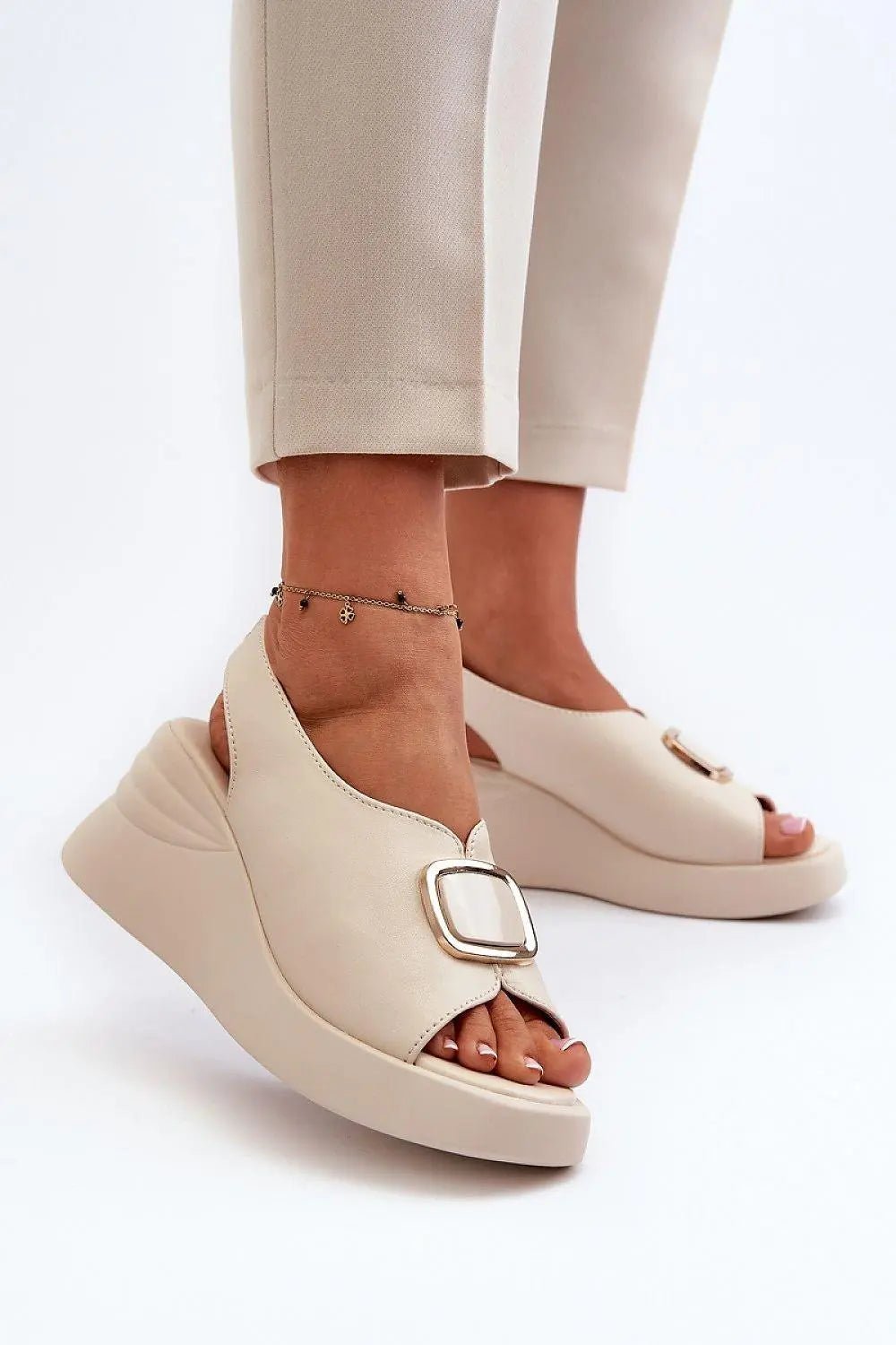 Buskin model 198799 Step in style