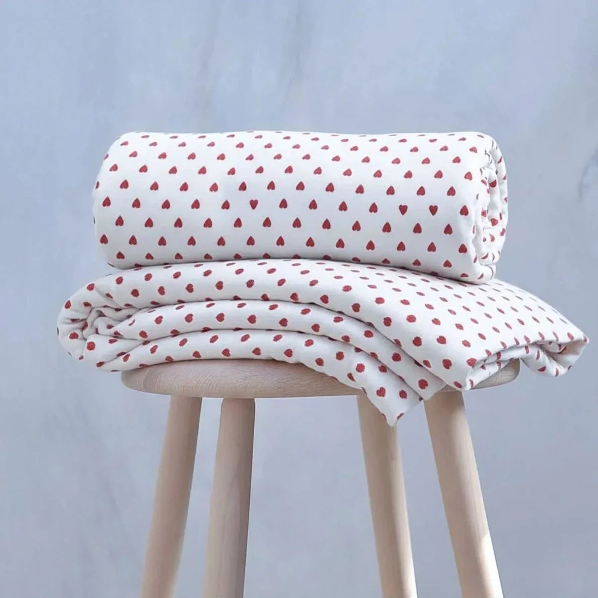 Bebecix Heart Print Jersey Baby Blanket (80 x 90 cm)