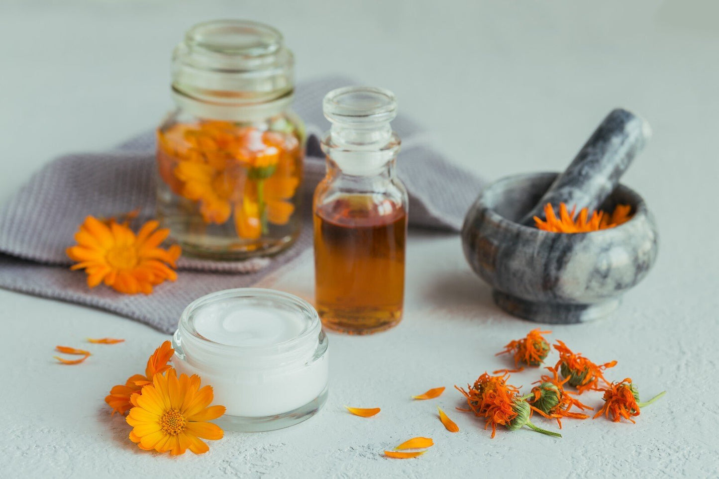 Calendula Cream Ointment Natural Skin Healing Cuts Burns Acne Stretch Marks
