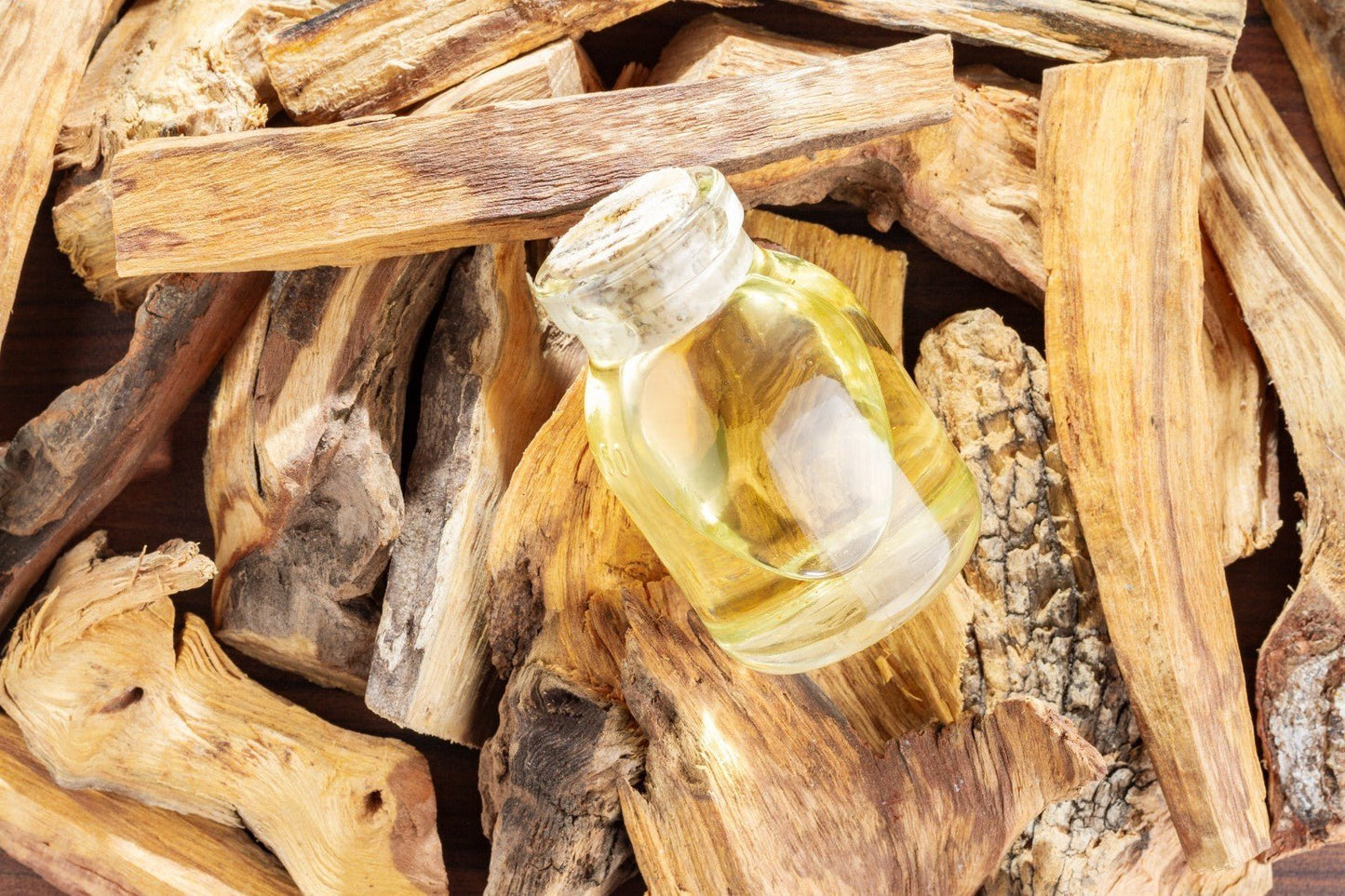 Cedarwood Essential Oil (Cedrus virginiana) – Woody Aromatherapy Oil