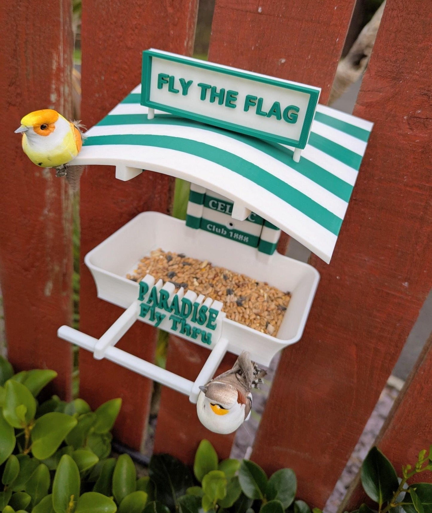 Celtic Garden Bird Feeding Station - Glasgow Garden Decor and Wild Bird Food Feeder - Fly the flag in paradise Novelty Gift for bhoys Fans