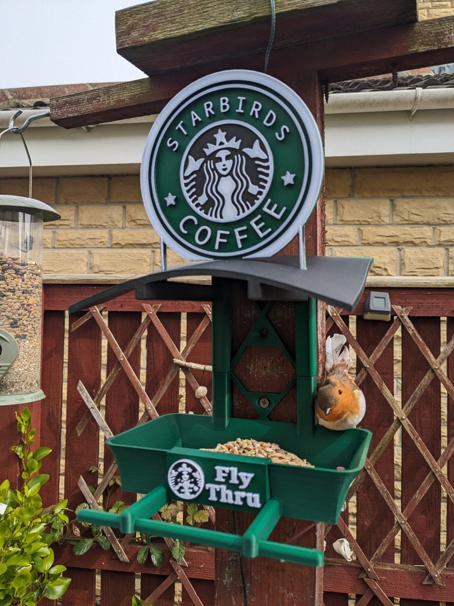 Celtic Garden Bird Feeding Station - Glasgow Garden Decor and Wild Bird Food Feeder - Fly the flag in paradise Novelty Gift for bhoys Fans