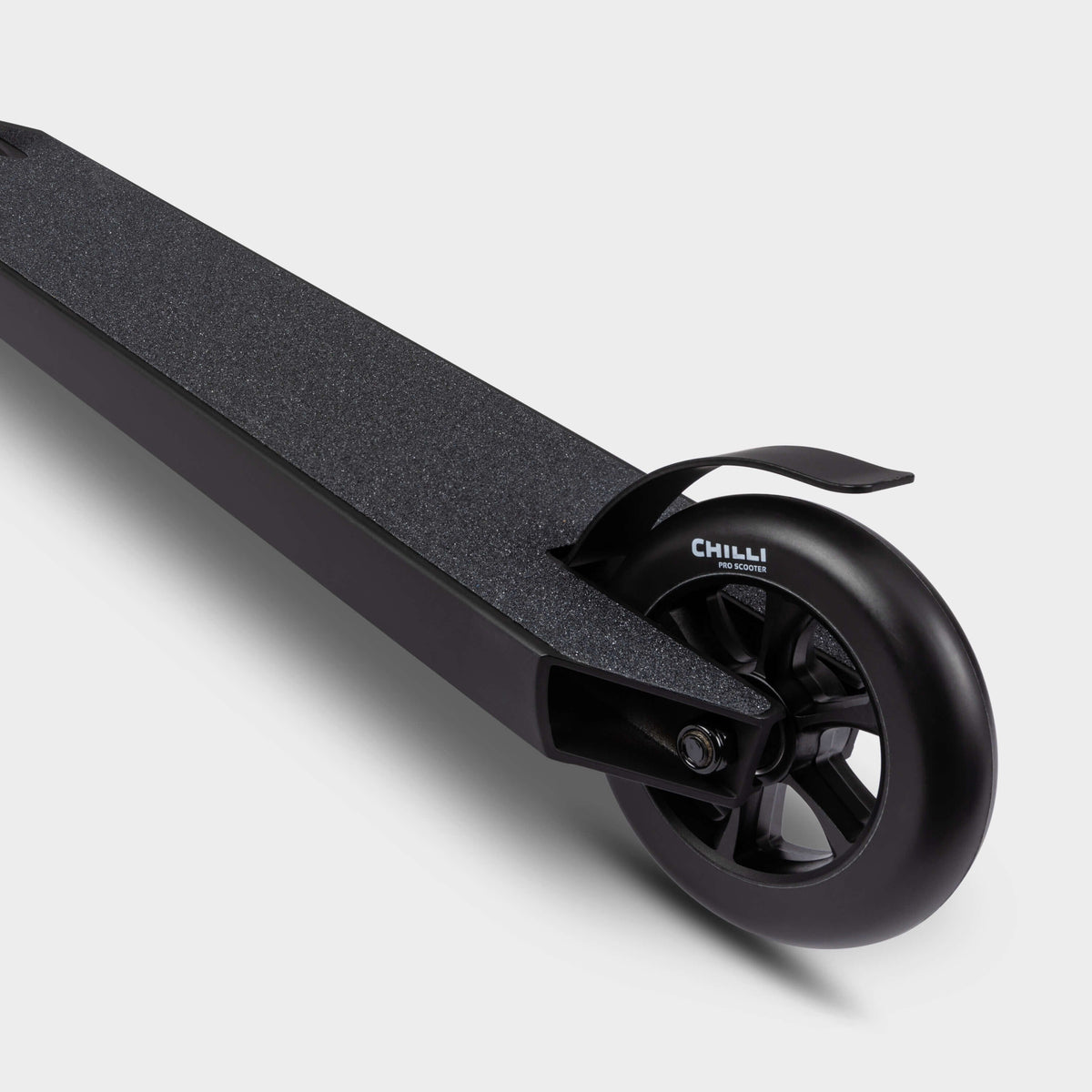 Chilli Beast V2 Stunt Scooter: Black Neochrome