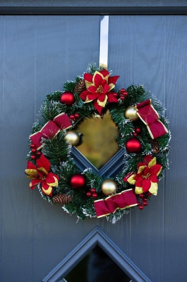 Traditional Green, Gold & Red Christmas Wreath 40cm