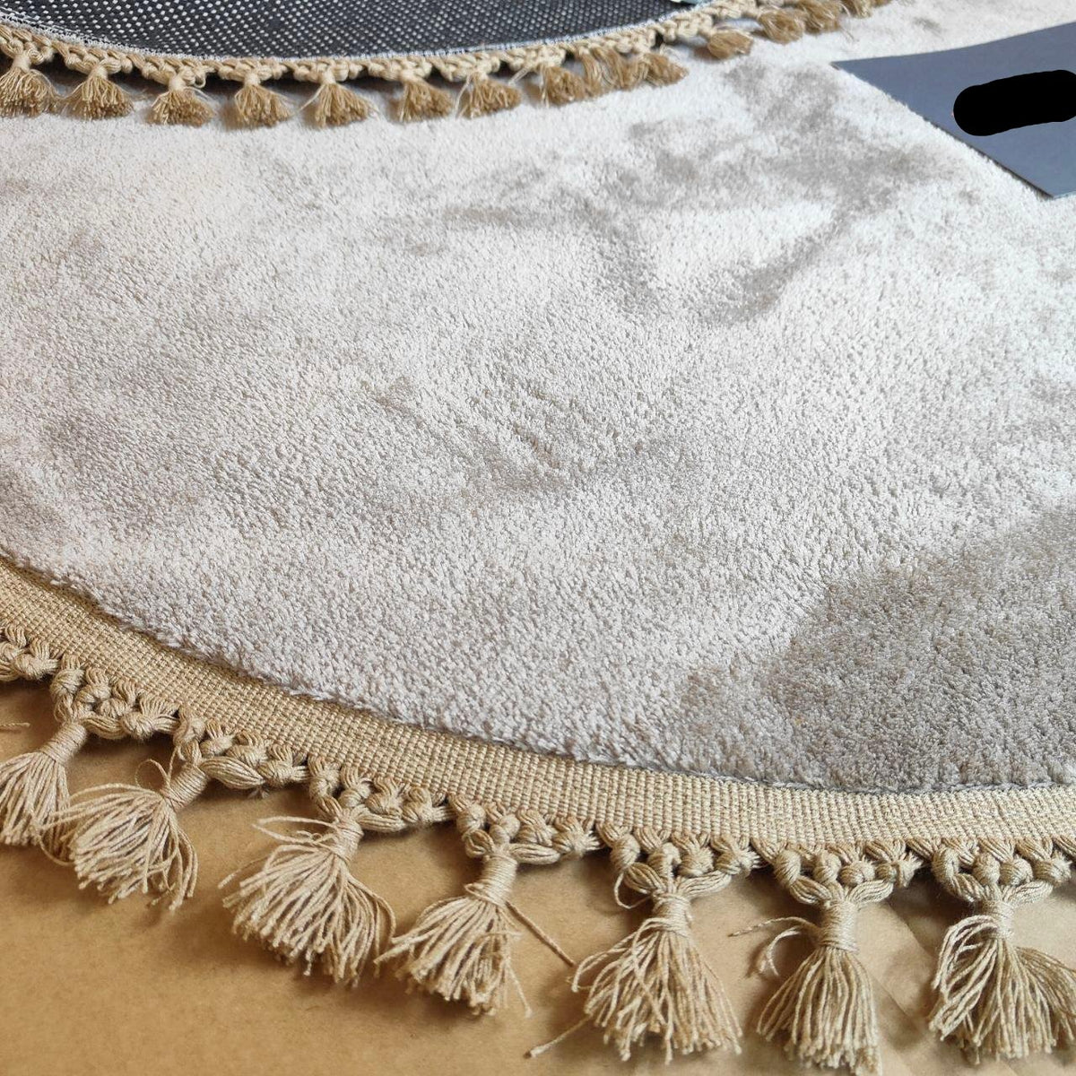 Circular Bedroom Rug Soft & Cozy 120cm - Fluffy, Anti-Slip, Beige