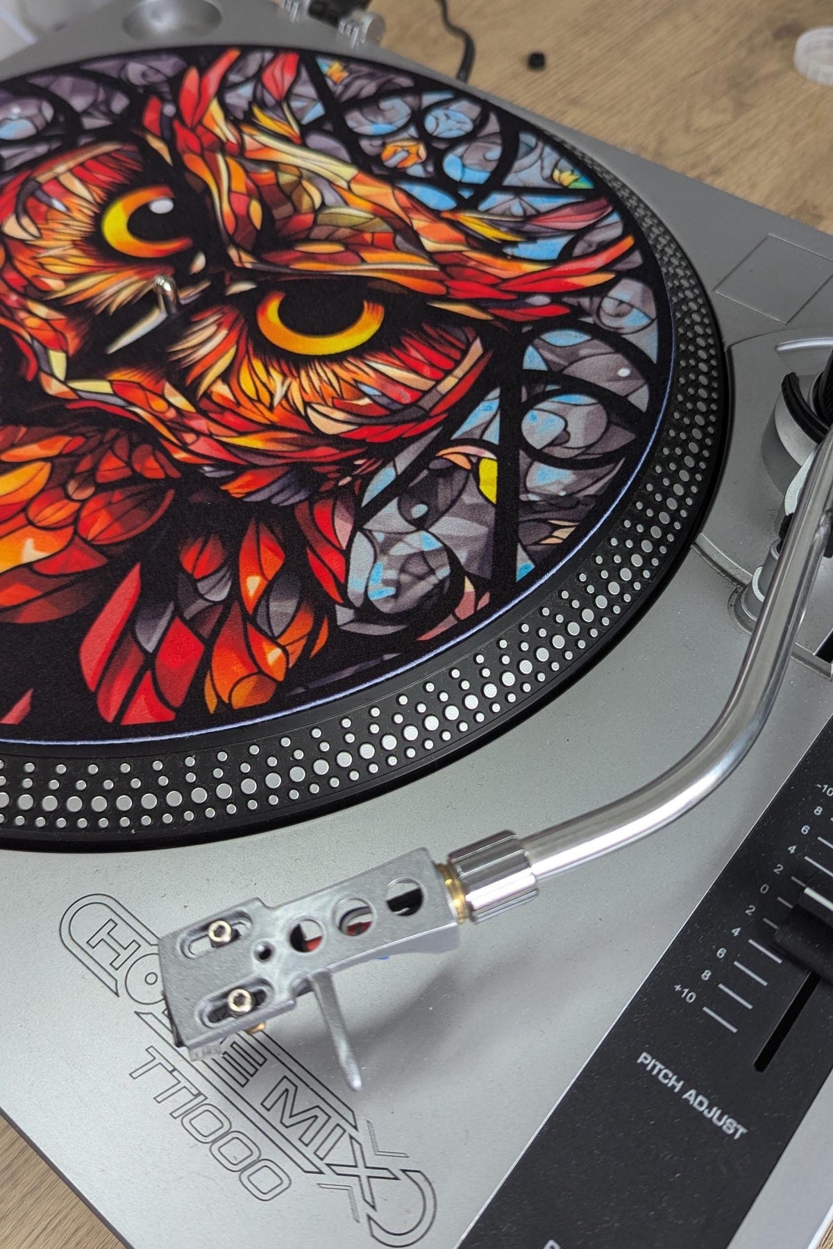 Stain Glass effect Wise Owl Slip mat for turntables