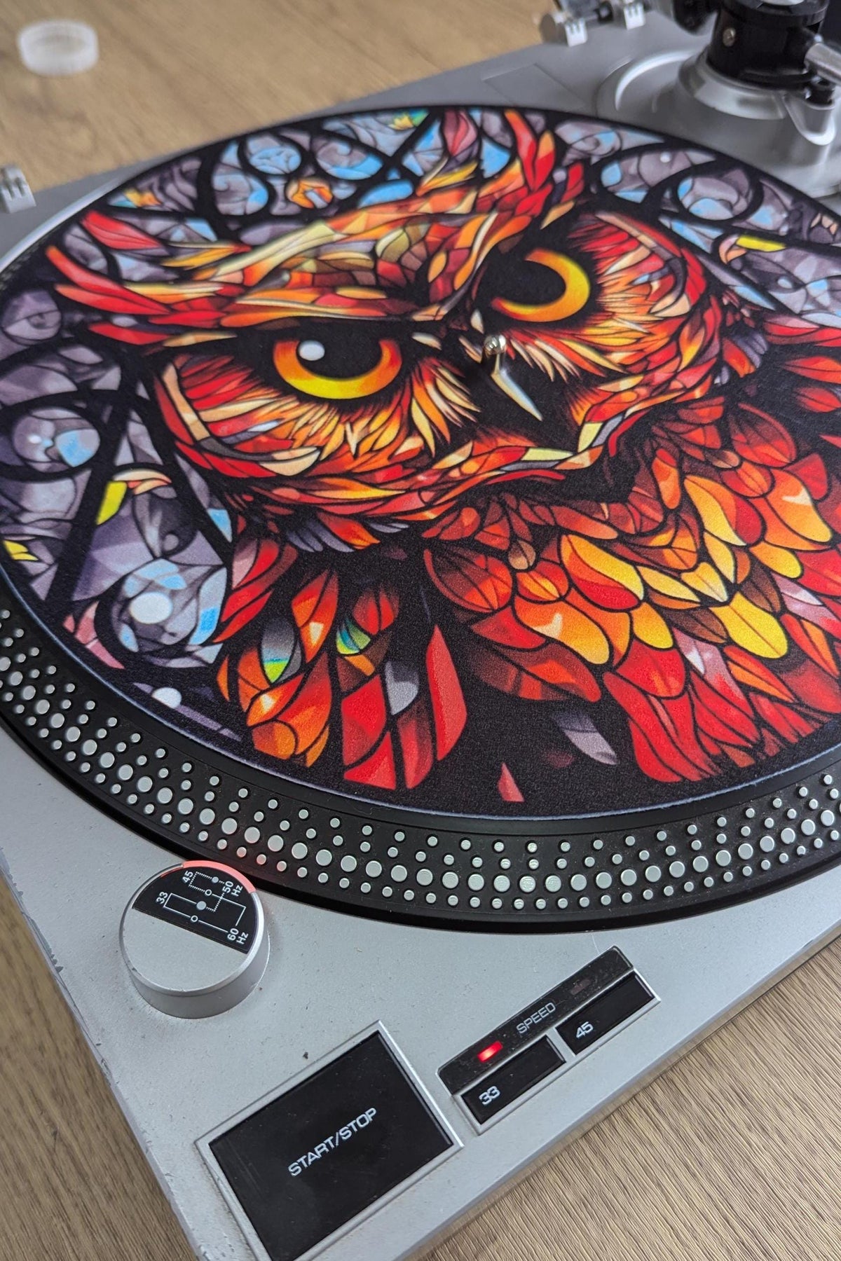 Stain Glass effect Wise Owl Slip mat for turntables