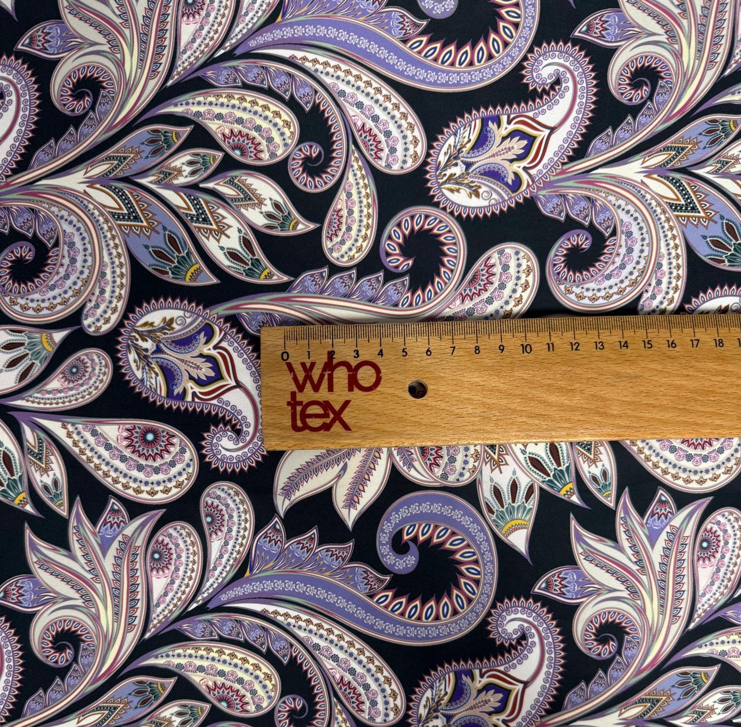 Elegant Paisley Pattern Fabric by the Metre – Soft & Stylish