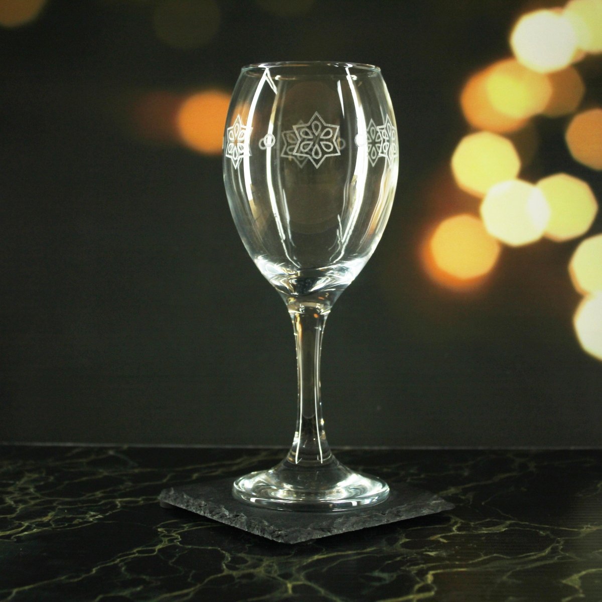 Engraved Stars Pattern Pure Wine Set of 4 11oz Glasses