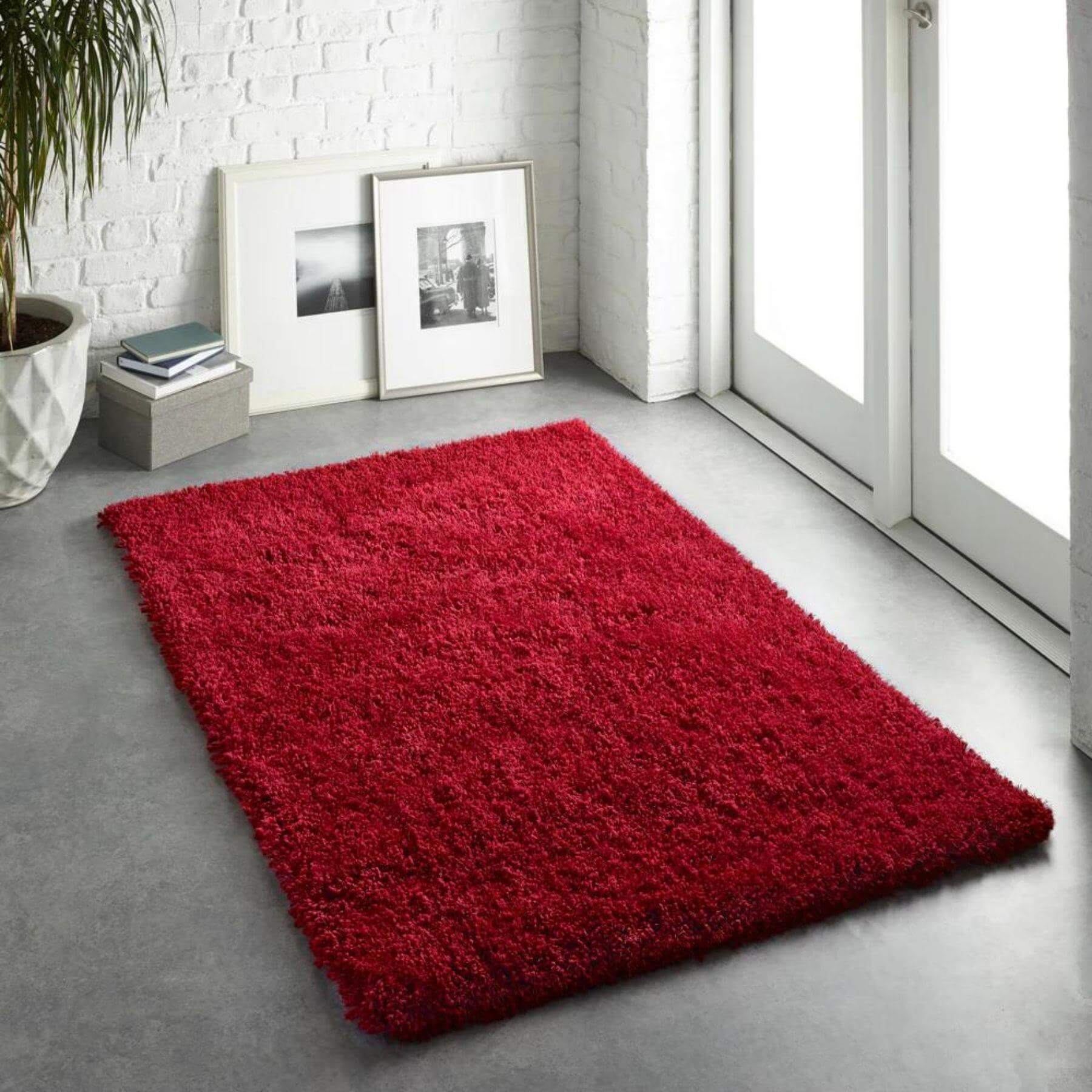 Chicago Red Shaggy Rug