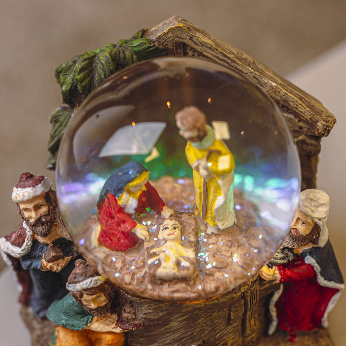 Christmas Nativity Scene Snow Globe Resin Festive Decoration