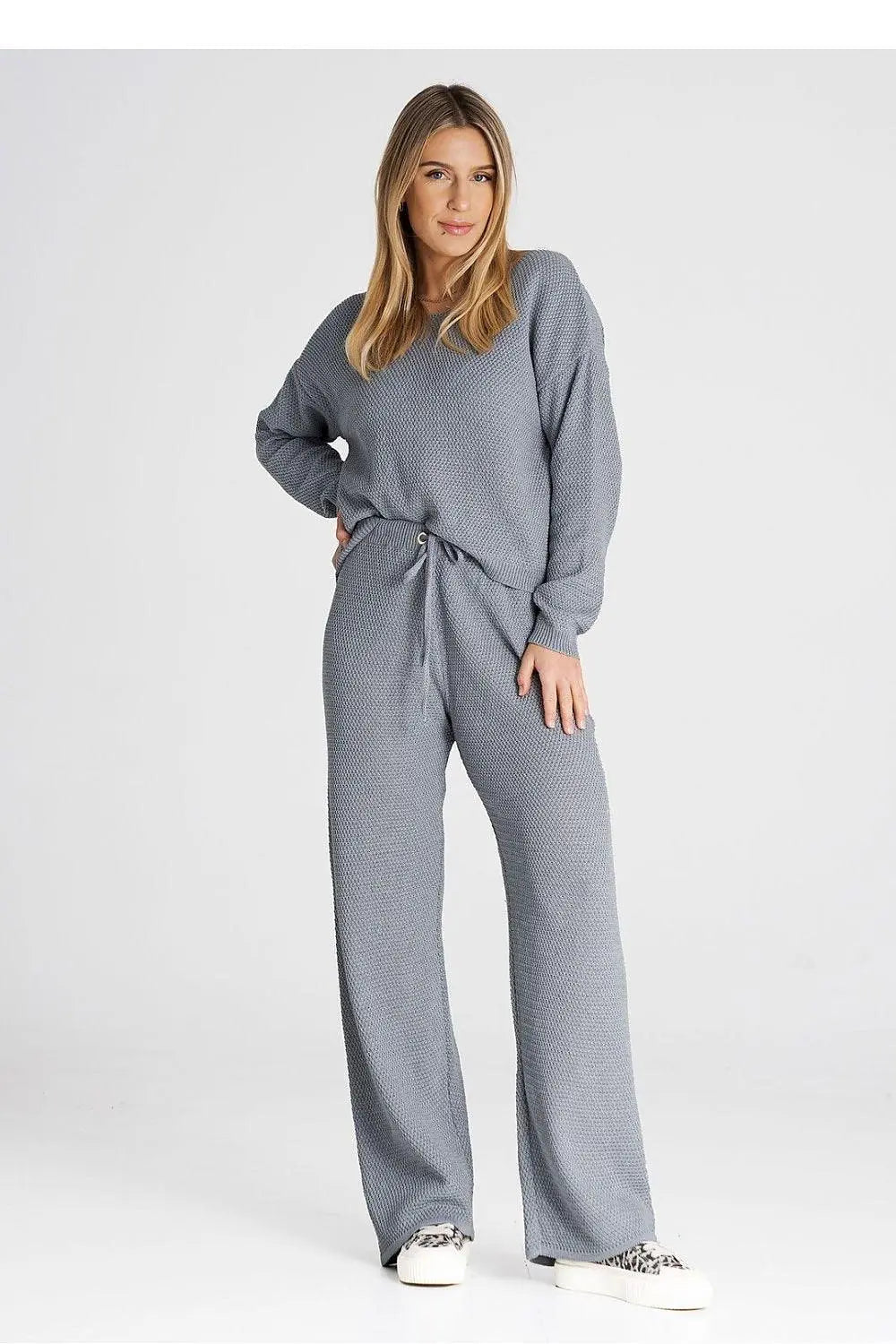 Figl long sleeves blouse and loose pants