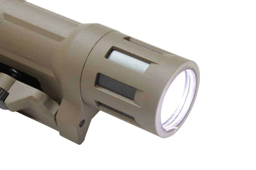 FMA Target one WMLX Flashlight for 20mm RIS - DE