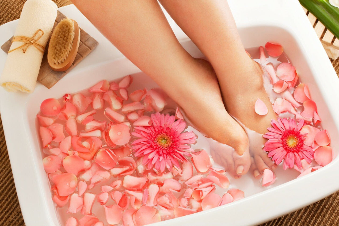 Foot Spa Oil Feet Soak Tired Cracked Aching Feet Natural Odour Refreshing Blend