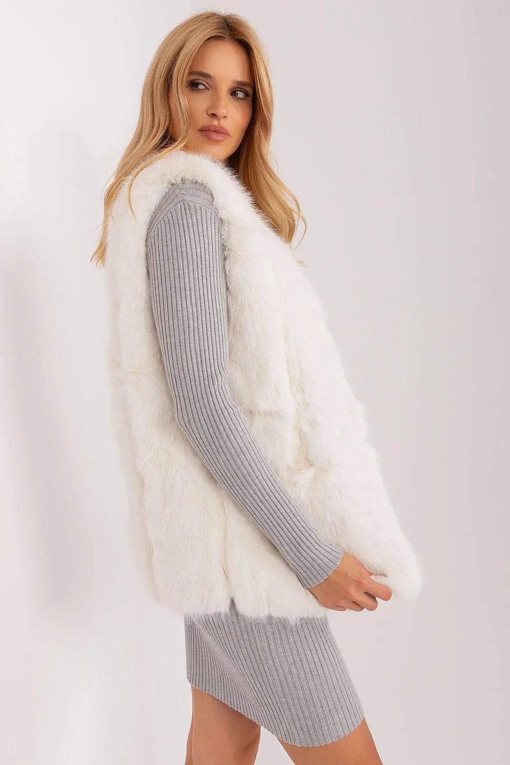 Gilet model AT fur vest