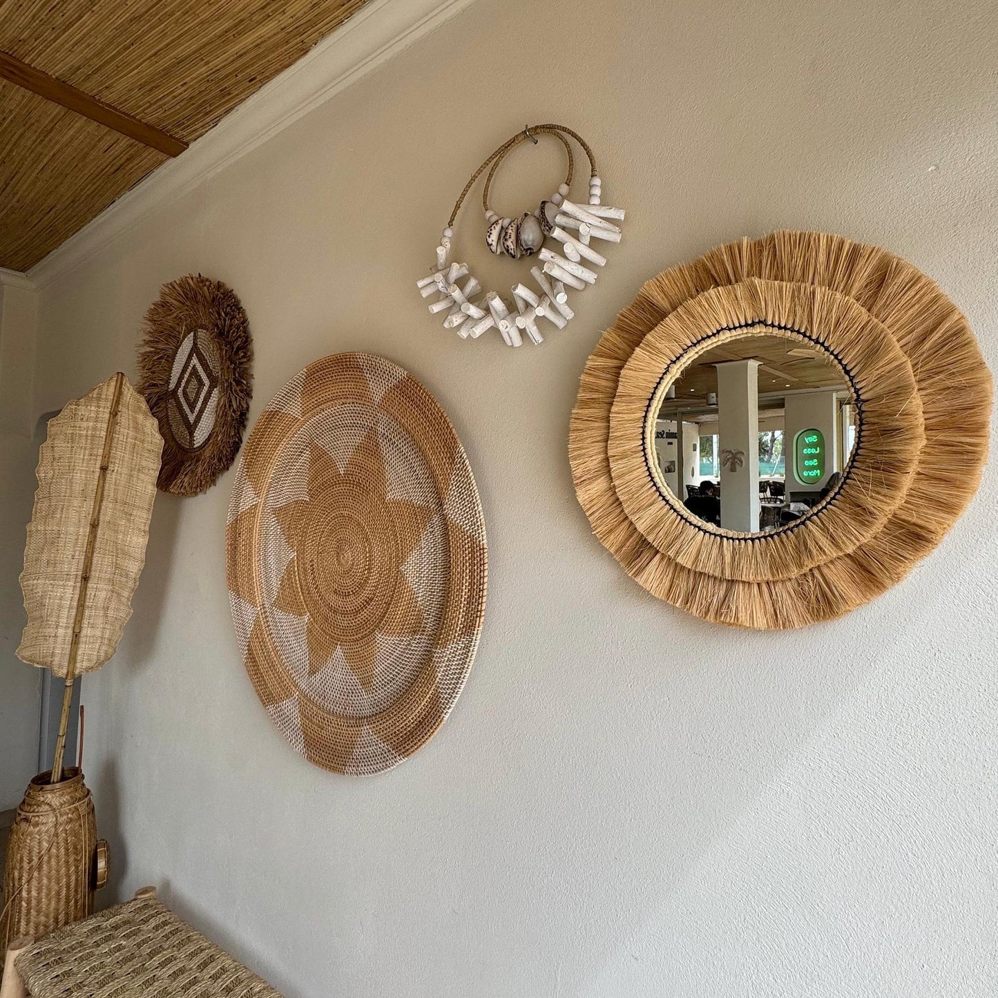 Natural Raffia Round Wall Mirror | 55cm Boho Coastal Fringe Mirror