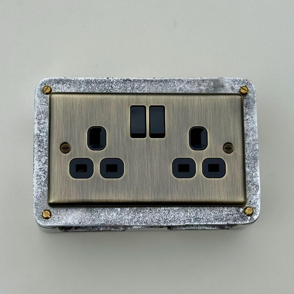 Antique Brass Double Switched Socket | 13A 2 Gang Solid Cast Metal