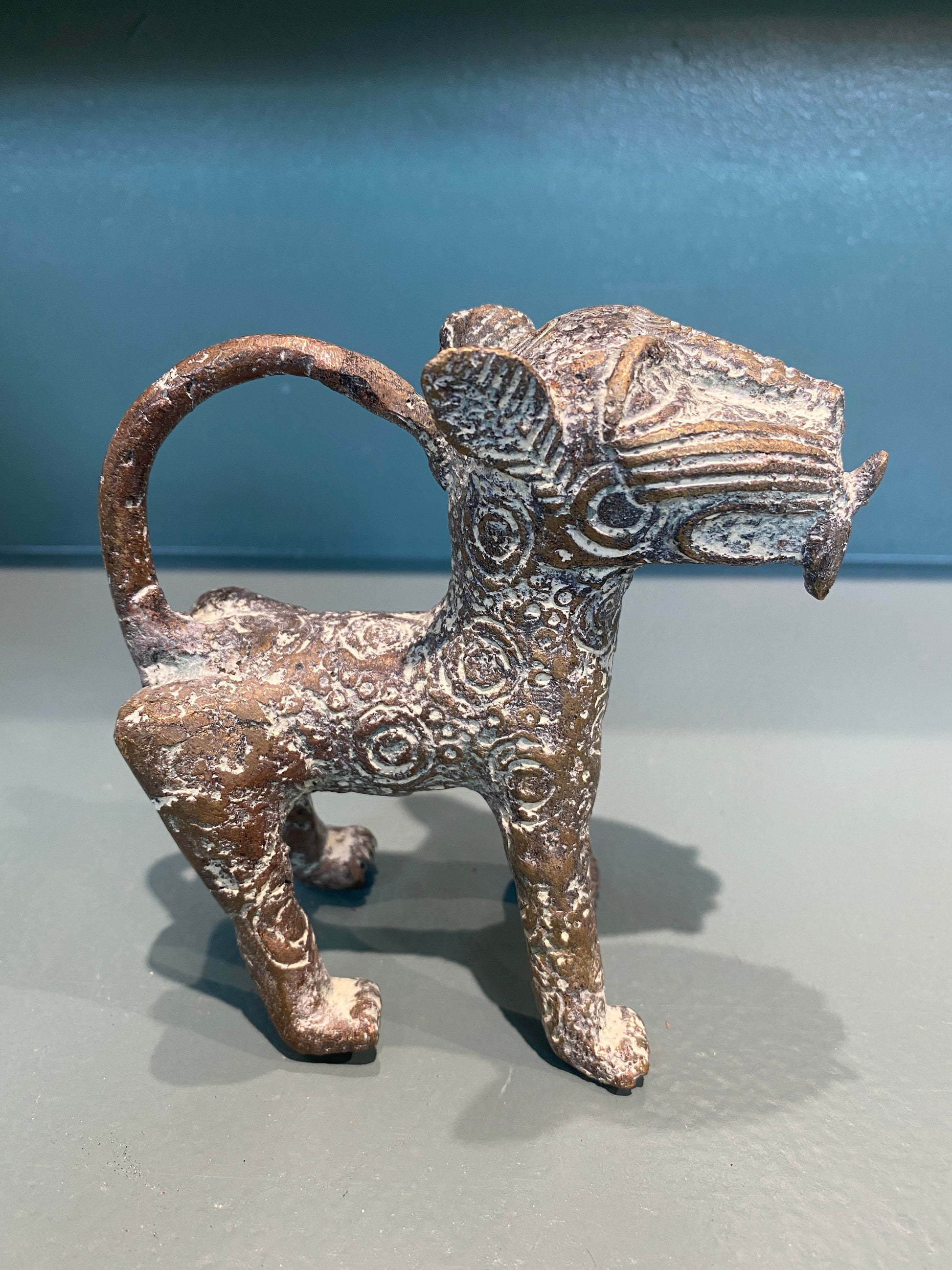 Benin Leopard sculpture - Bronze (56.05)