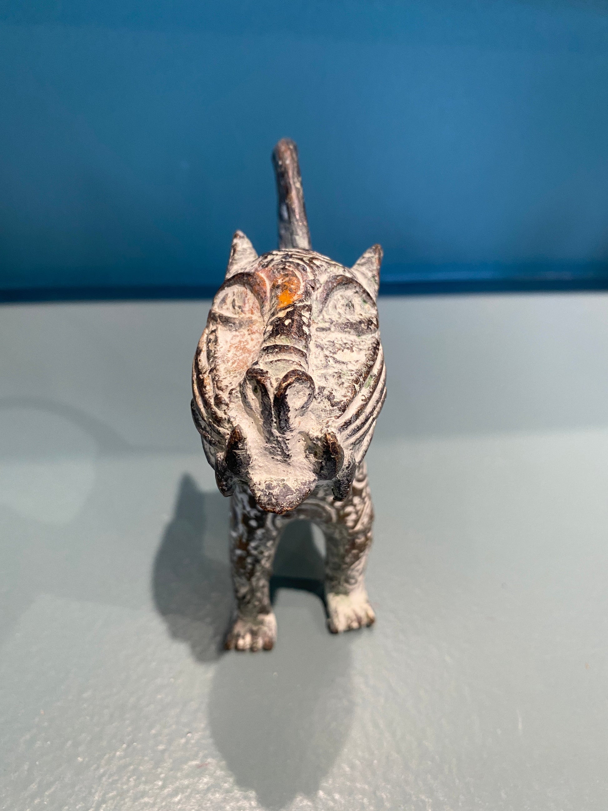 Benin Leopard sculpture - Bronze (56.01)