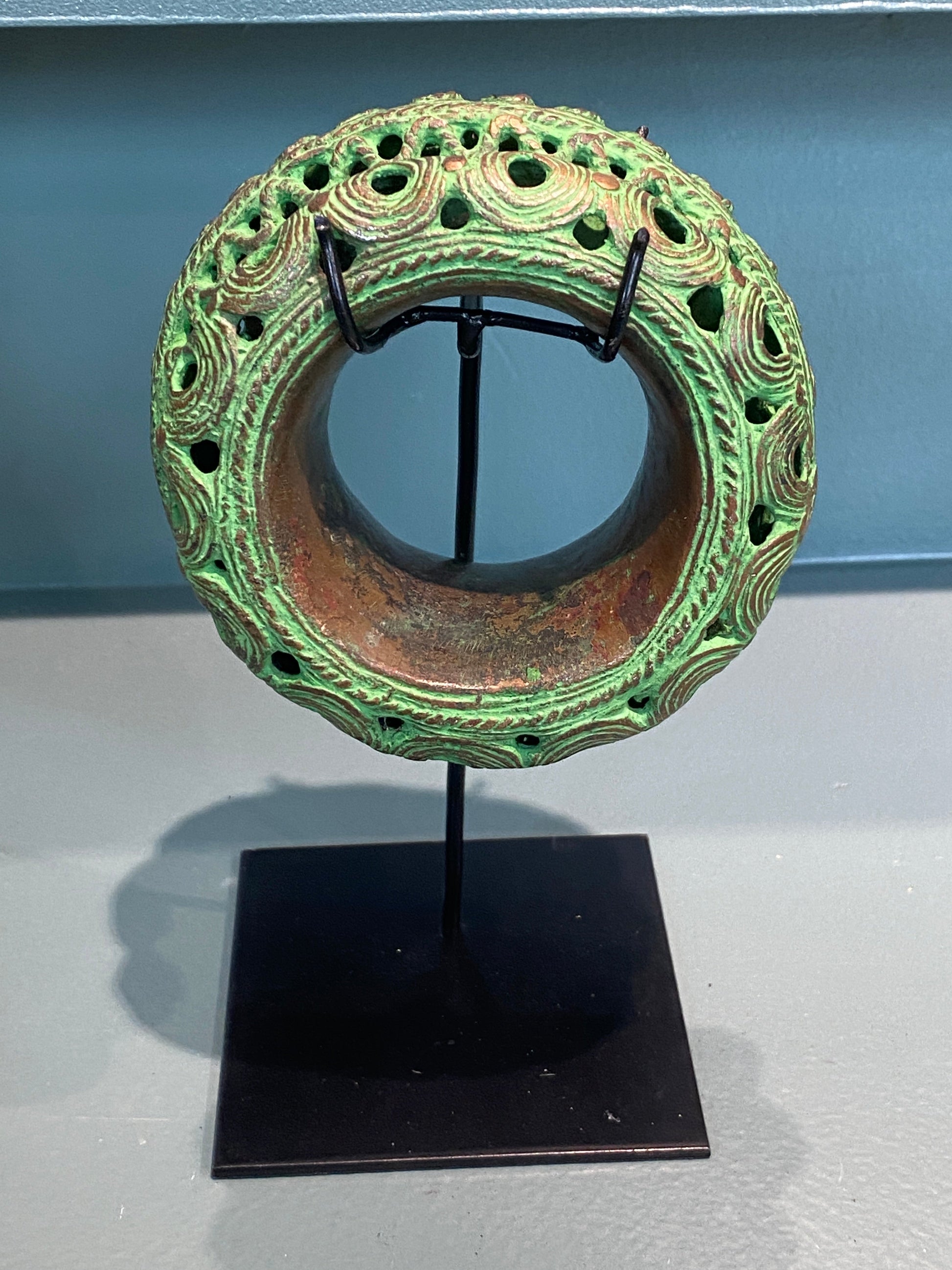 Benin Bangle - Round (38.01)