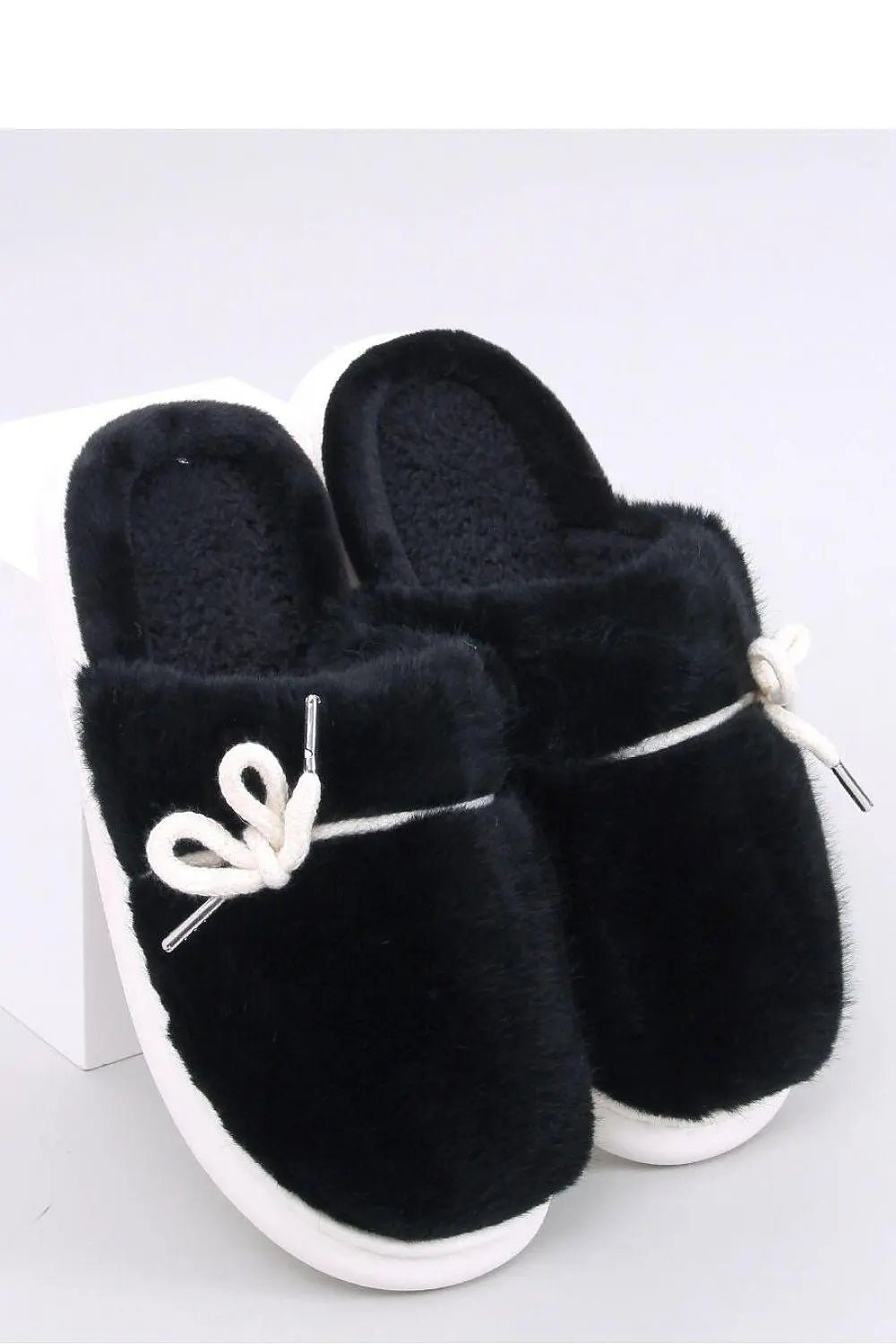 Inello Women's fur slippers with a bow