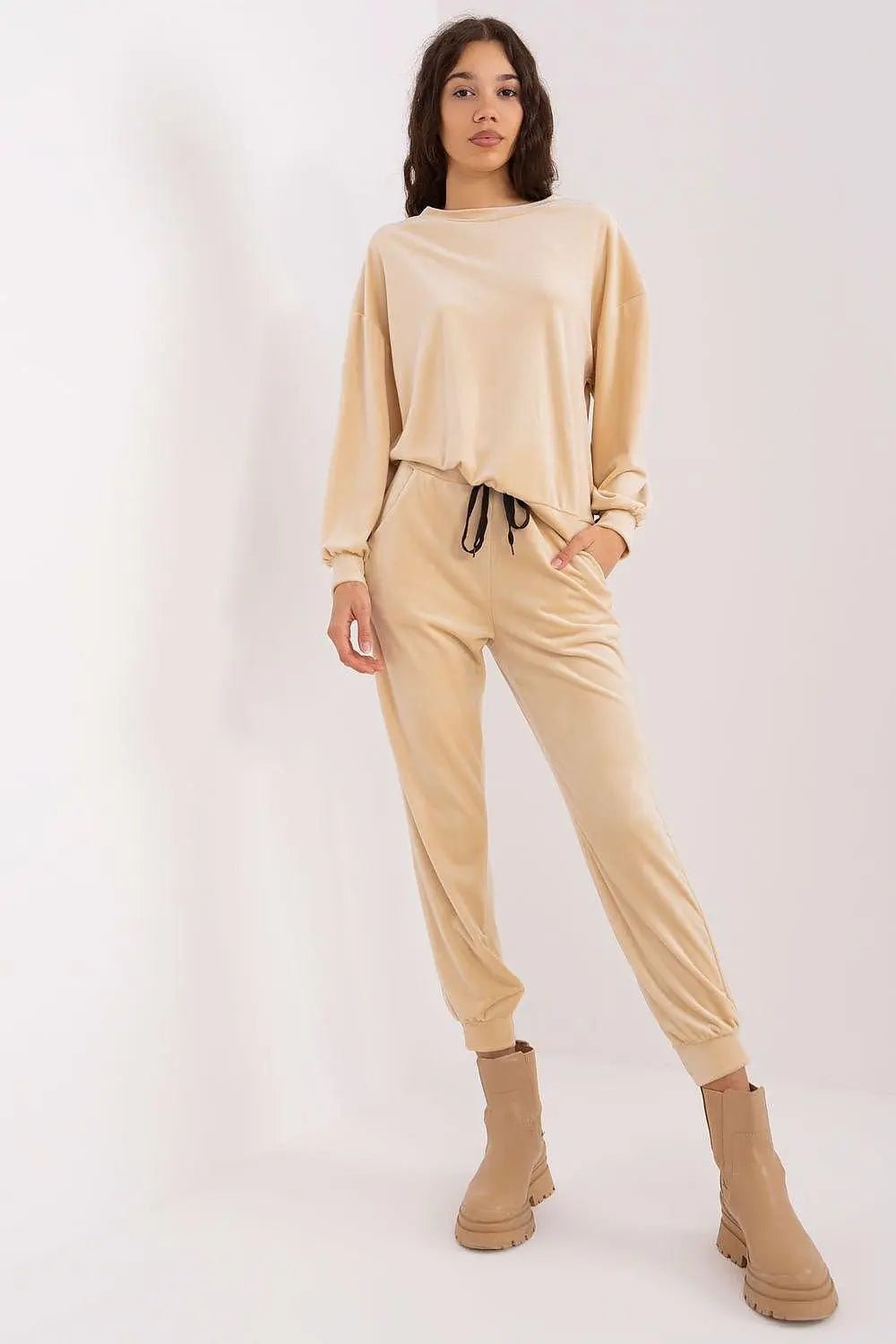 Italy Moda velour knit elegant and feminine sweatshirt