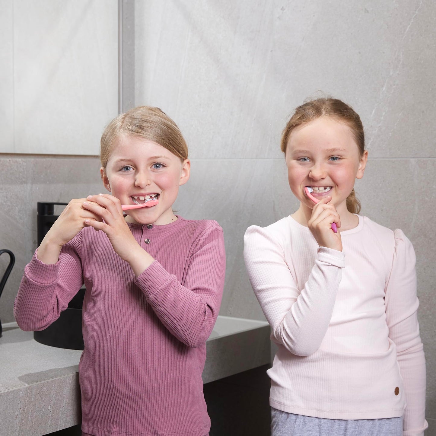 Jordan Step 2 Kids Toothbrush 3-5 Years - Soft Bristles - BPA Free - 4 Pack Pink & Yellow