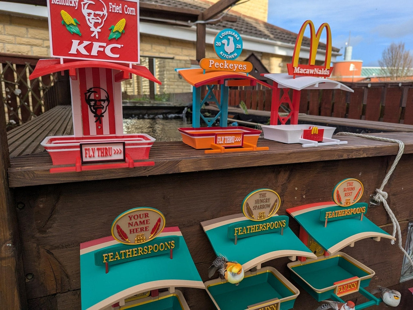 KFC Garden Bird Feeding Station - Garden bird seed feeder - quirky outdoor Decor - Wild Bird Food table