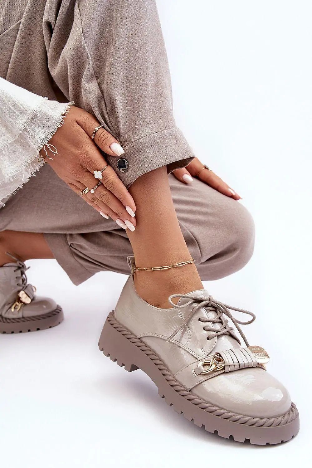 Low Shoes model 190176 Step in style