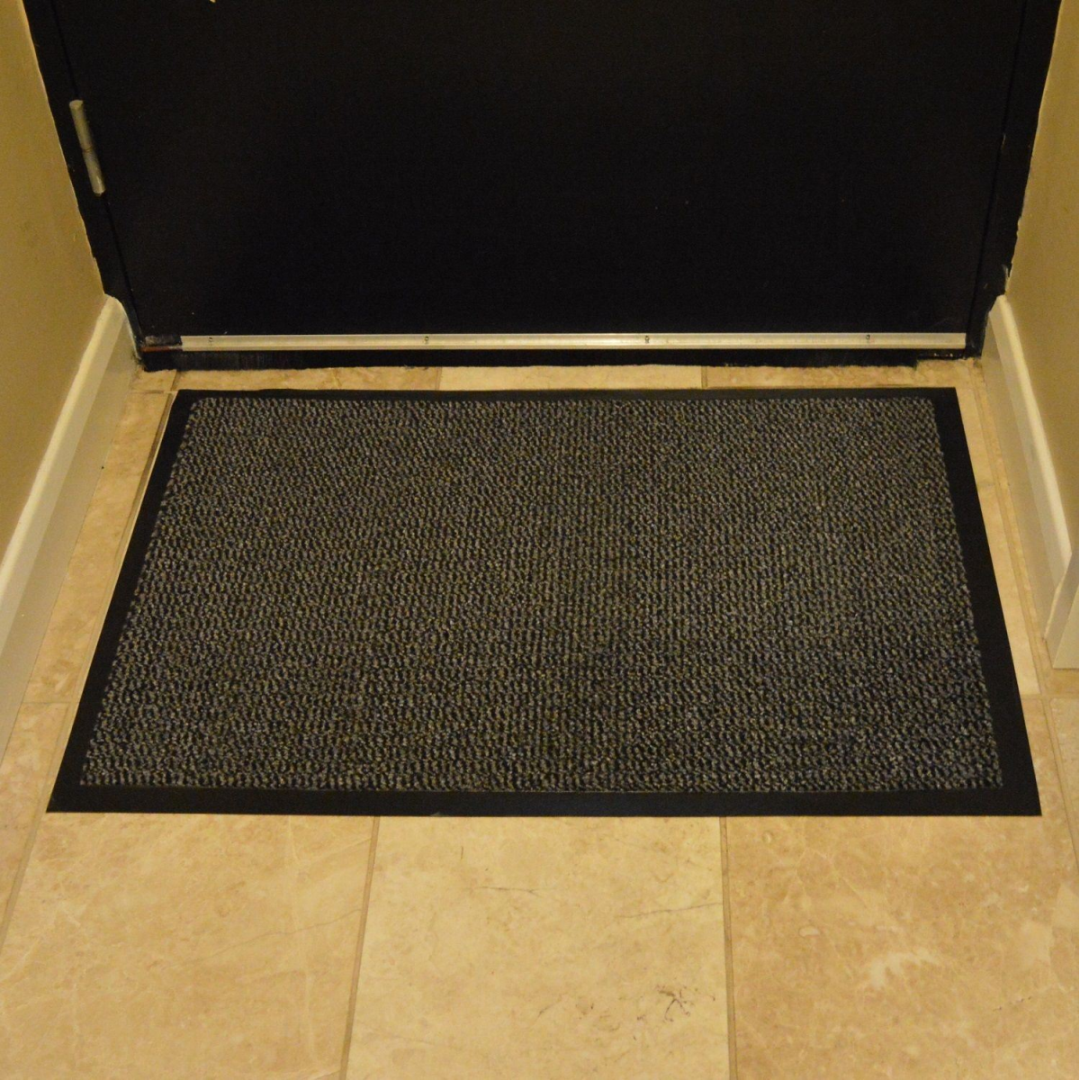 GREY BARRIER MATT 90 X 150
