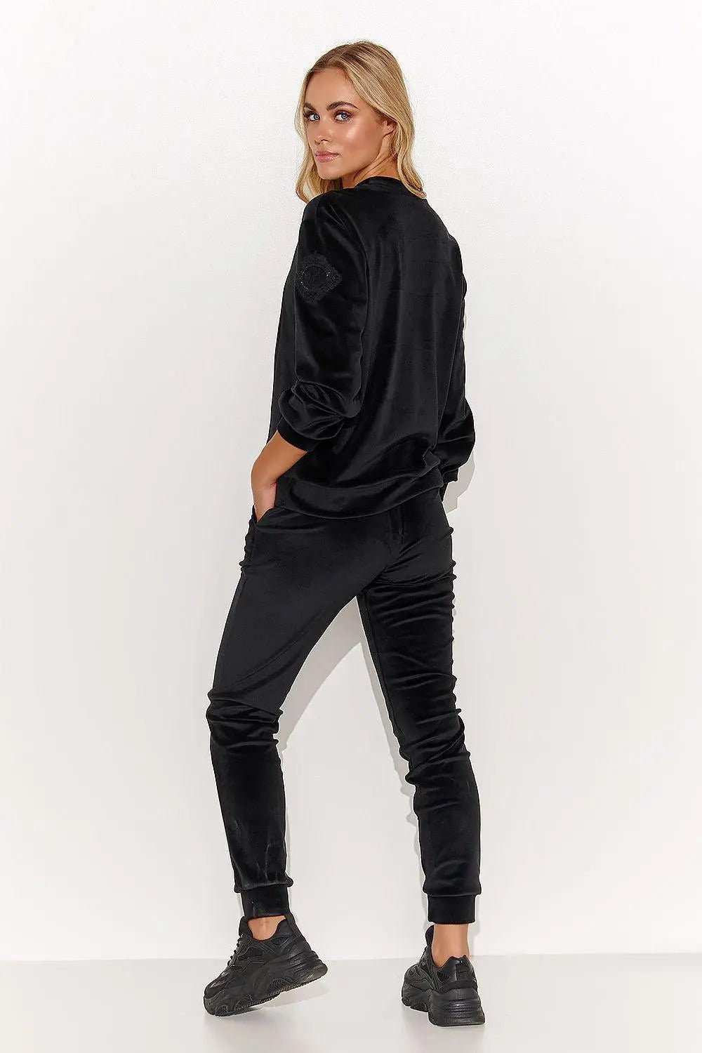 Makadamia elegant and feminine velour knit tracksuit