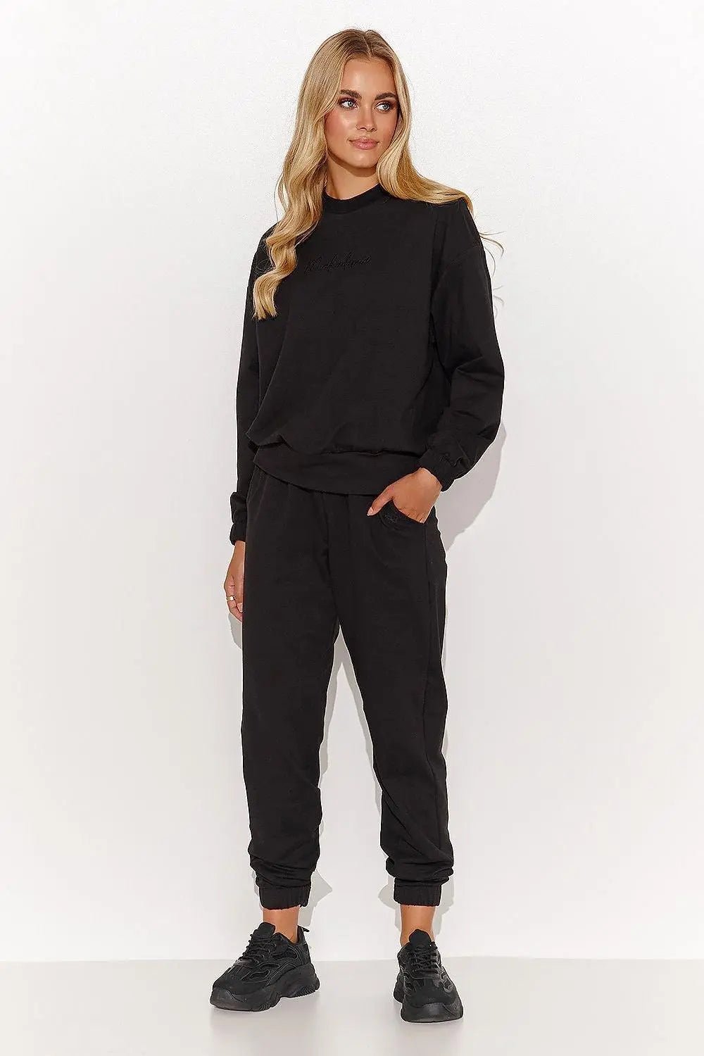 Makadamia t-shirt and long pants womens sweatshirt