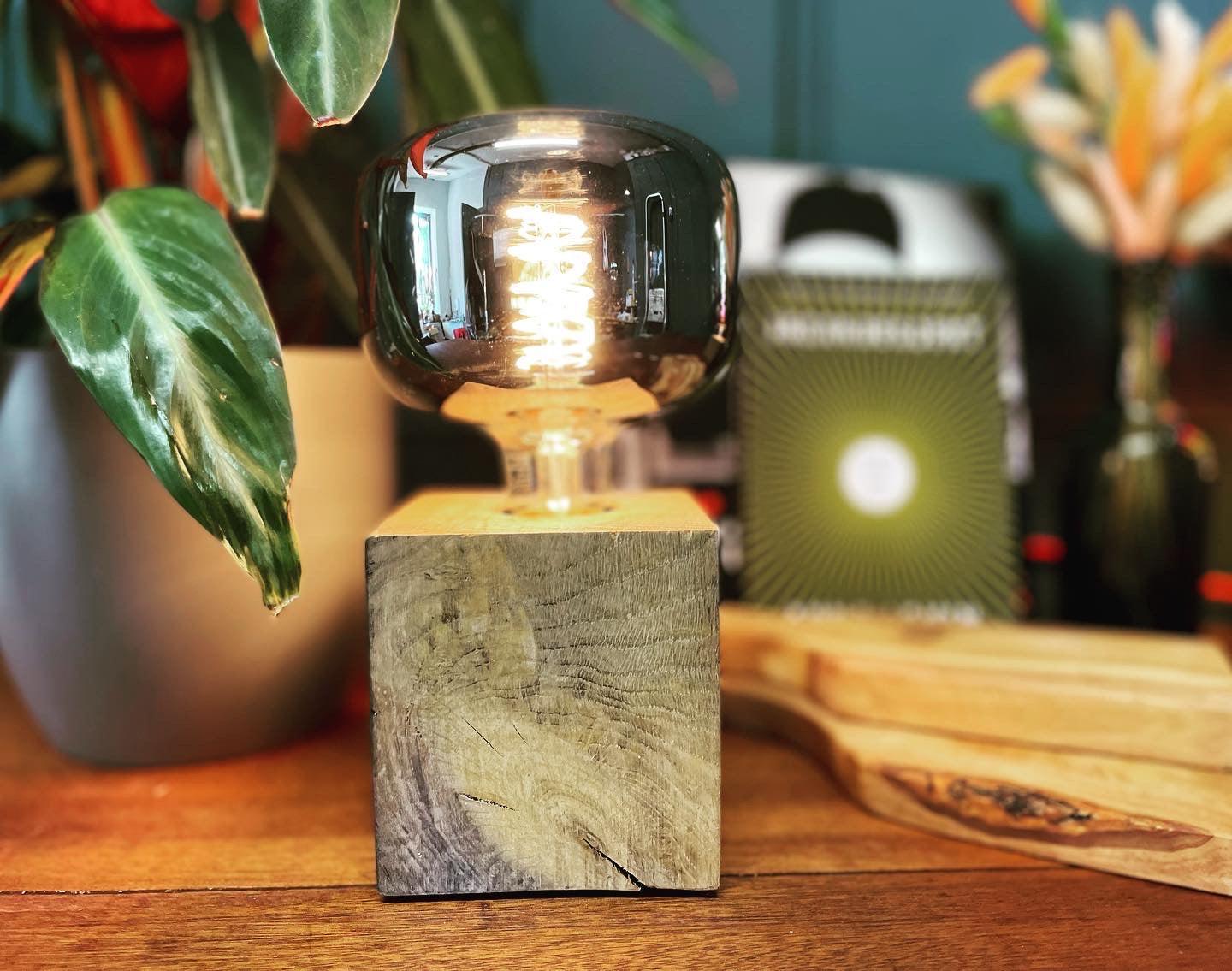 Mini oak cube lamp
