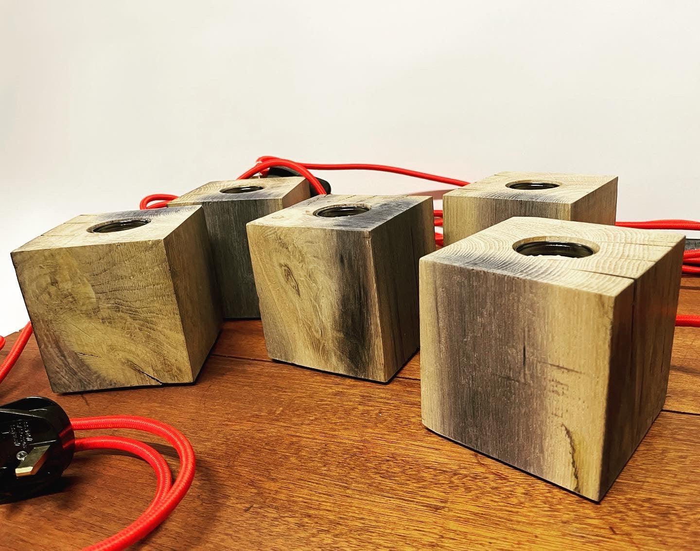 Mini oak cube lamp
