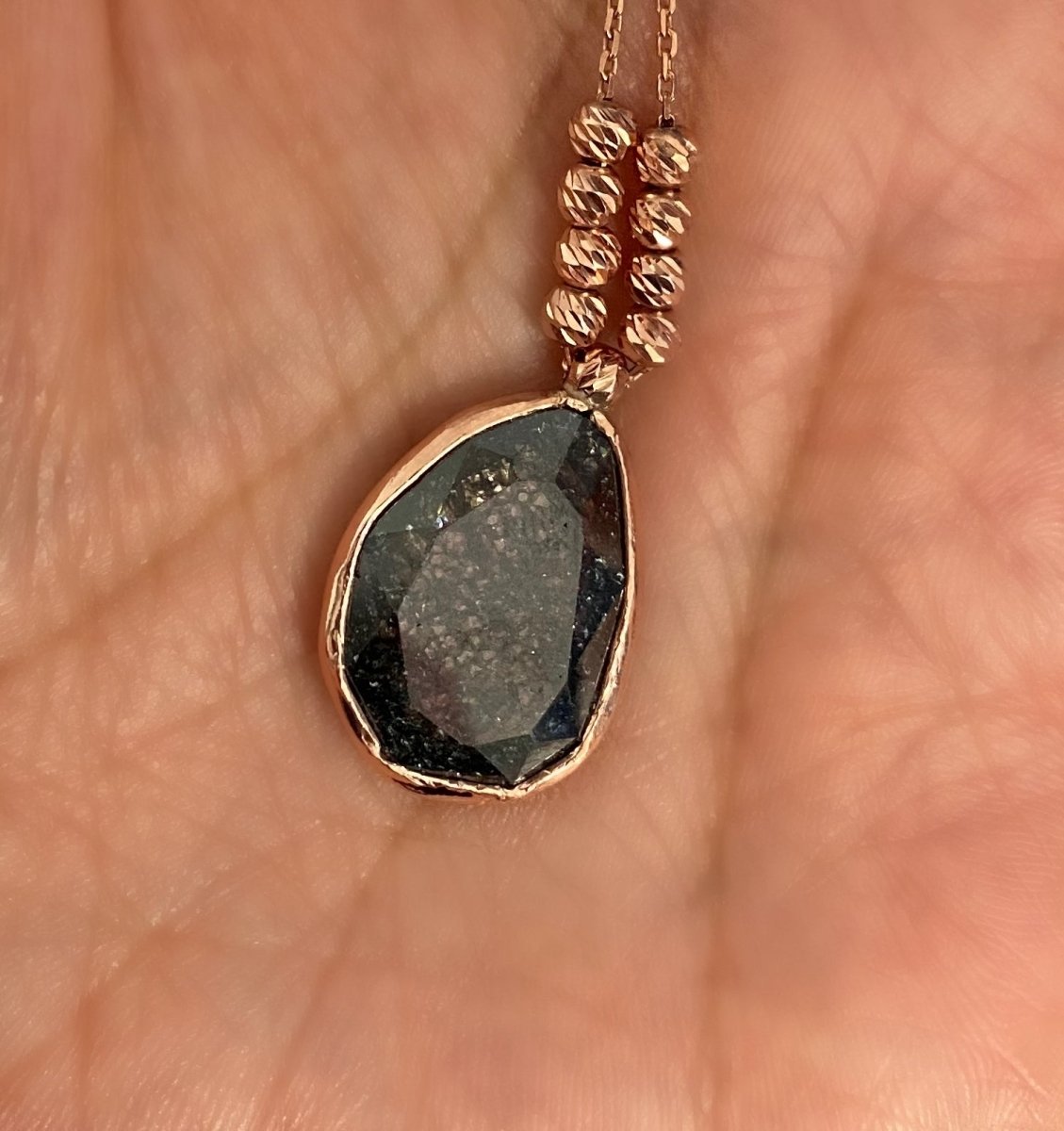 Natural sone necklace with 8 silver beads
