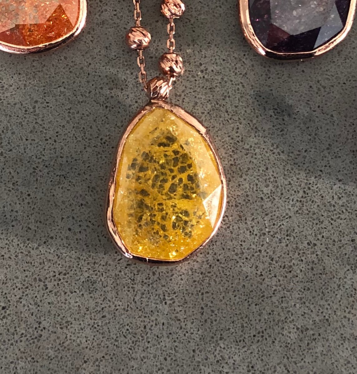 Natural sone necklace with 8 silver beads