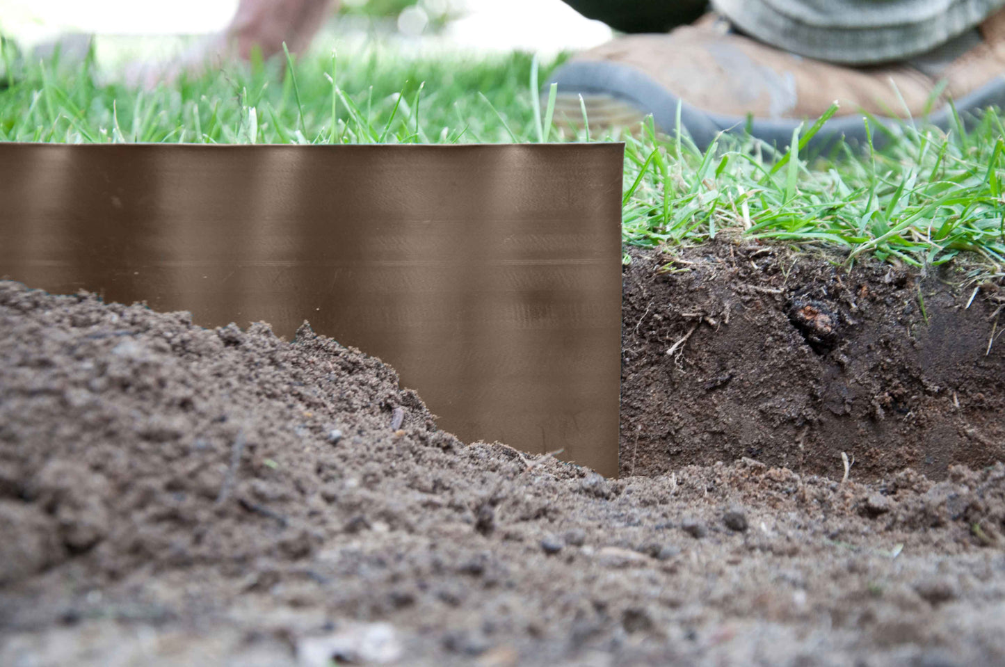 Wavy Plastic Garden Lawn Edging, H=15CM, L=9M, Brown for Home and Garden Use