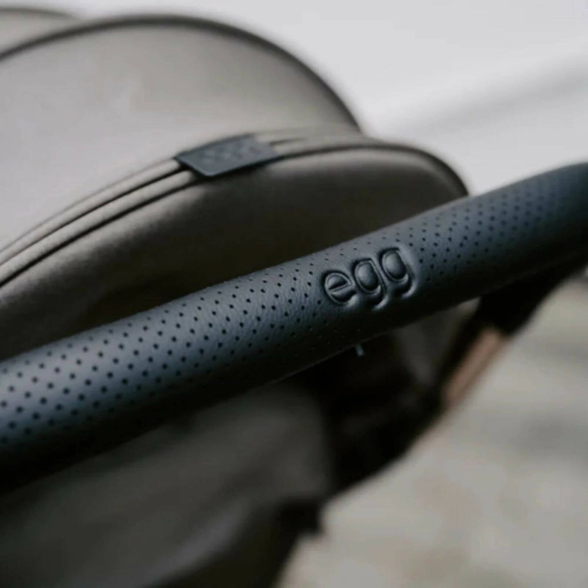 eggZ® Stroller - Carbonite