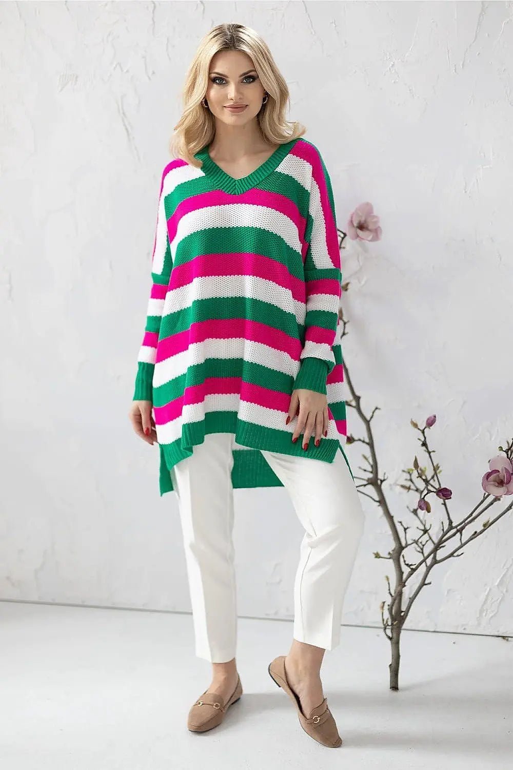 PeeKaBoo long sleeves and heart neckline loose-fitting sweater