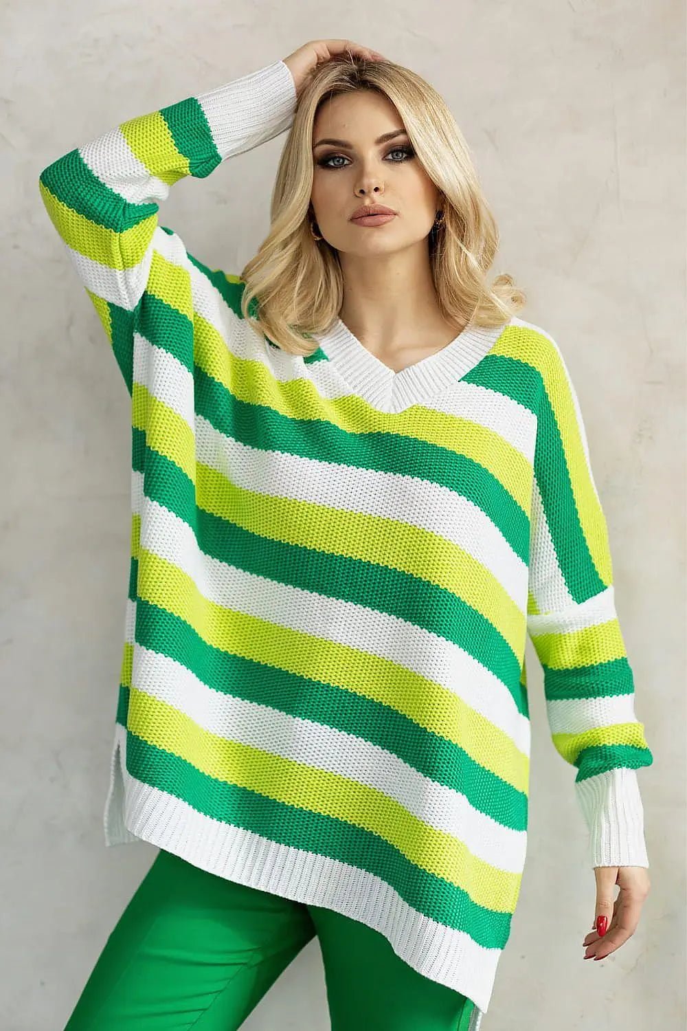 PeeKaBoo long sleeves and heart neckline loose-fitting sweater