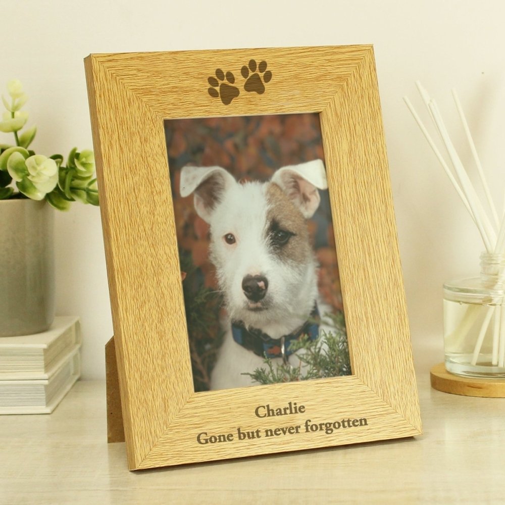 Personalised Oak Finish 4x6 Inch Paw Prints Photo Frame