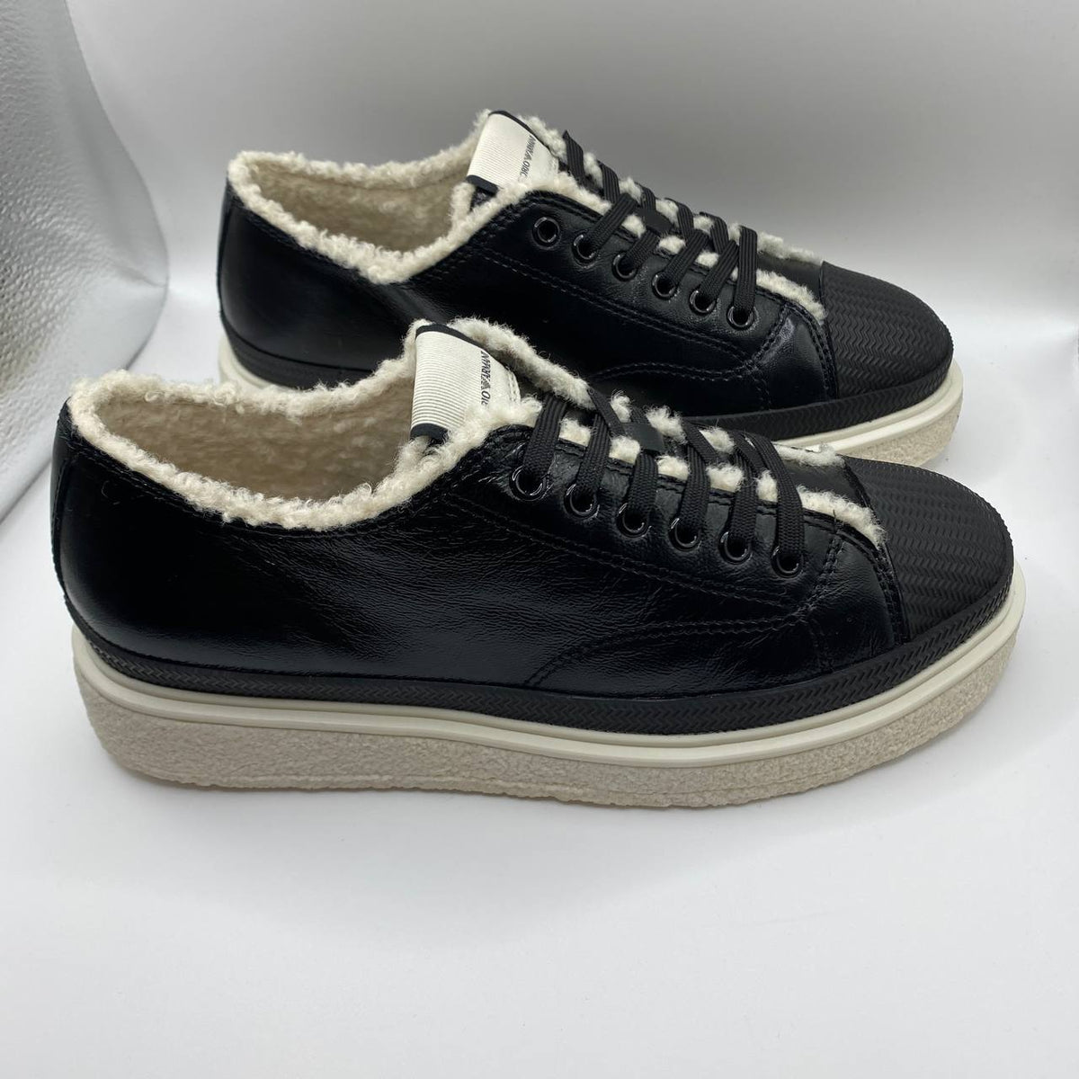 UK 5 Armani Black Leather Faux Fur Women’s Sneakers with Textured Sole – EU 38
