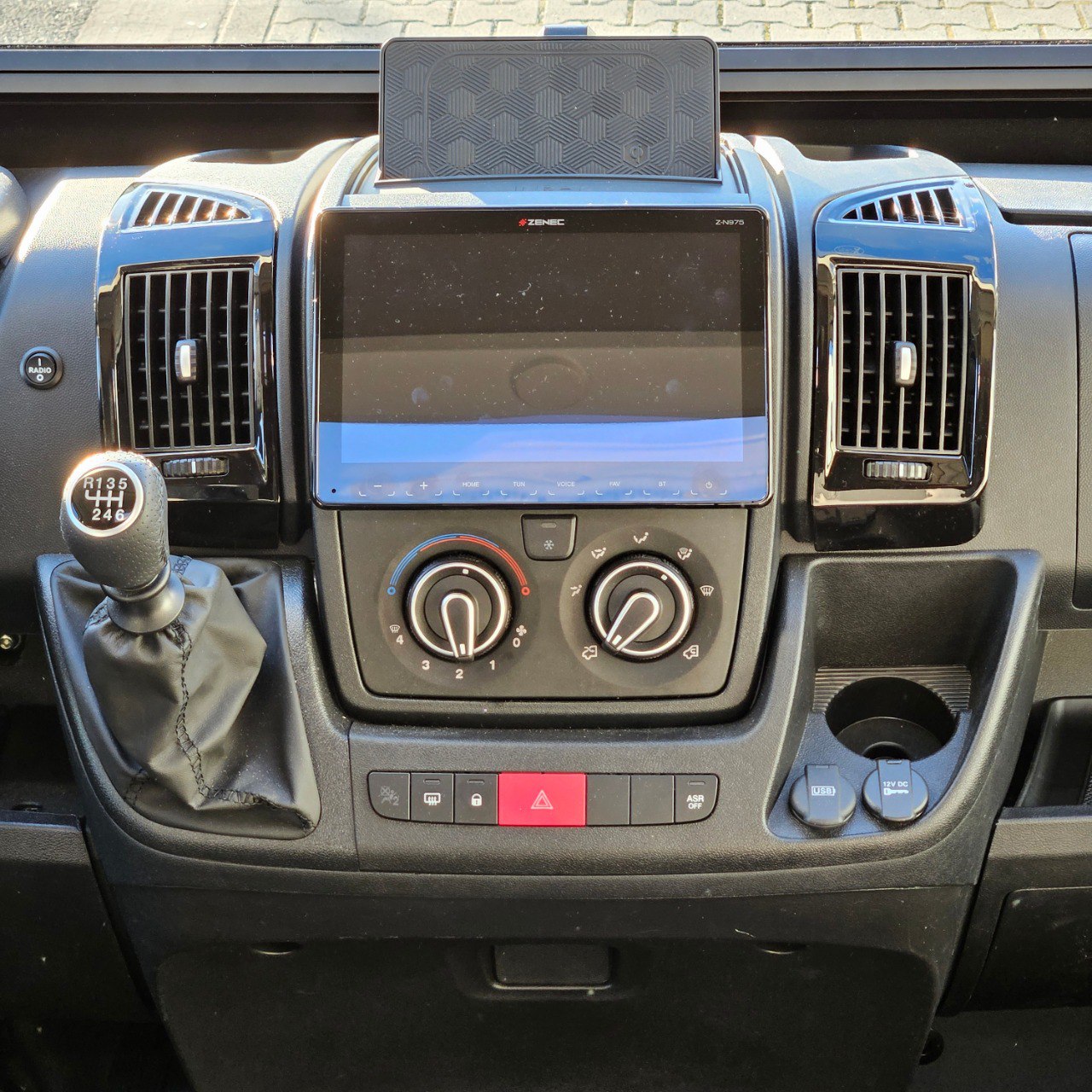 For Peugeot Boxer Dashboard Air Vent (Black) – Painted OEM Replacement, Ready to Fit | Van-X
