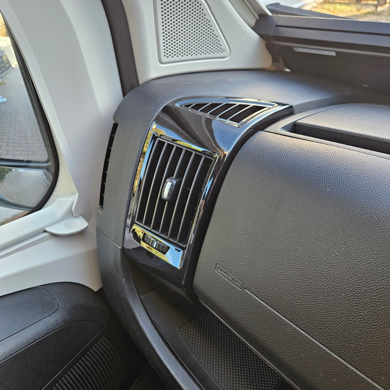 For Fiat Ducato / Ram ProMaster Black Dashboard Air Vent – Painted OEM Replacement, Ready to Fit | Van-X